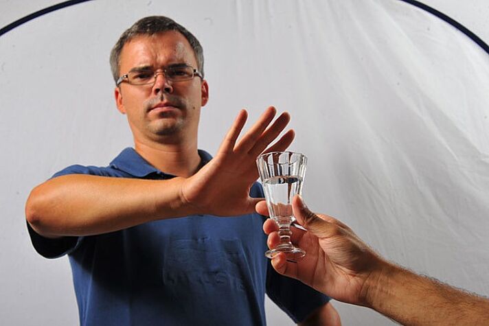 Deixar o alcol é unha forma de deixar de beber por conta propia